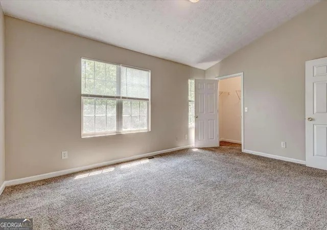 5th image of 2289 Strathmoor Manor Dr, Lithonia, GA 30058 | MLS# 10539394