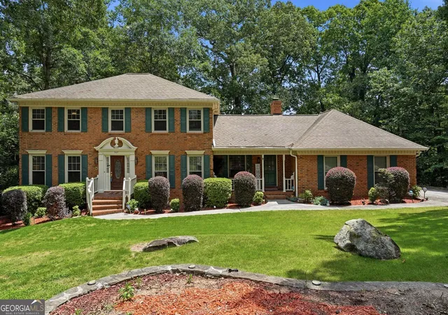 Photo 1 of Single family home for sale at 5027 Castlewood Dr Sw, Lilburn, GA 30047 | MLS# 10826310 | Listing updated on 2026-09-17
