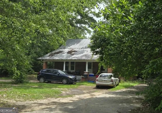 Homes for sale in Hawkinsville, GA | 23 S Wood St, Hawkinsville, GA 31036 | MLS# 10773011