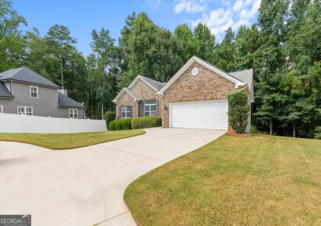 Photo 4 of Single family home for sale at 112 Orion Terrace, Carrollton, GA 30117 | MLS# 10832490 | Listing updated on 2026-09-23