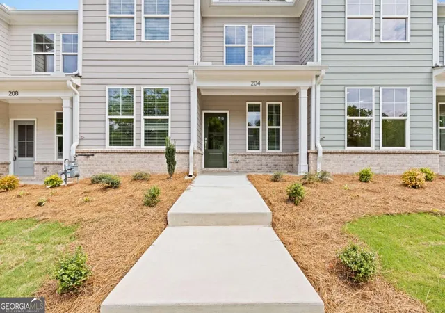 3rd image of 383 Summerville Ln #10, Athens, GA 30606 | MLS# 10824598