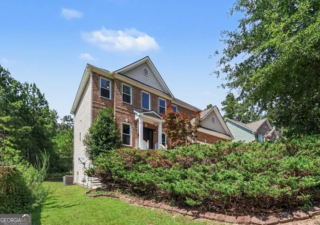 Photo 2 of Single family home for sale at 2890 Maple Springs Ct, Marietta, GA 30064 | MLS# 10831631 | Listing updated on 2026-09-13