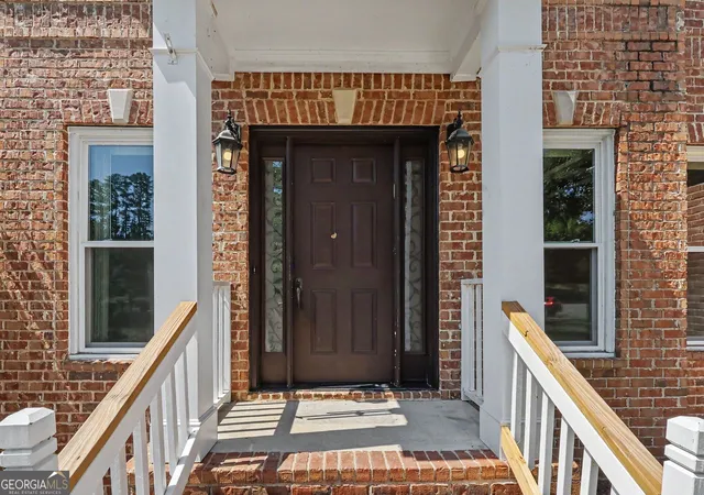 Photo 3 of Single family home for sale at 2890 Maple Springs Ct, Marietta, GA 30064 | MLS# 10831631 | Listing updated on 2026-09-13