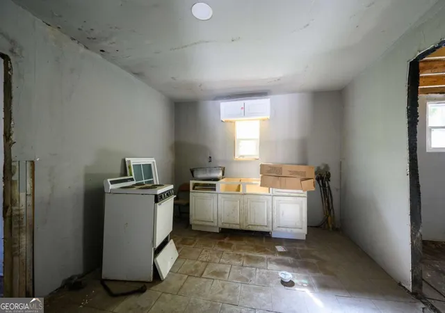 5th image of 728 Center Hill Ave Nw, Atlanta, GA 30318 | MLS# 10697962