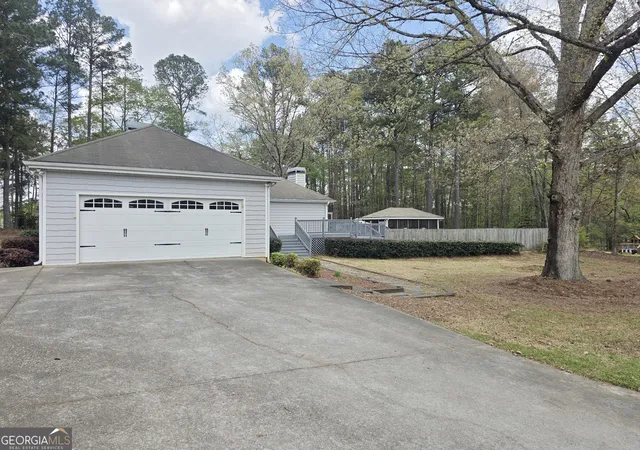 Photo 2 of Single family home for sale at 1652 Hwy 155 N, Mcdonough, GA 30252 | MLS# 10730337 | Listing updated on 2026-09-15