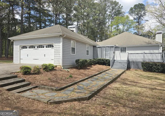 Photo 3 of Single family home for sale at 1652 Hwy 155 N, Mcdonough, GA 30252 | MLS# 10730337 | Listing updated on 2026-09-15