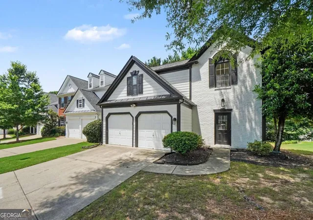 Photo 1 of Single family home for sale at 2587 Alvecot Cir SE, Atlanta, GA 30339 | MLS# 10792774 | Listing updated on 2026-10-22