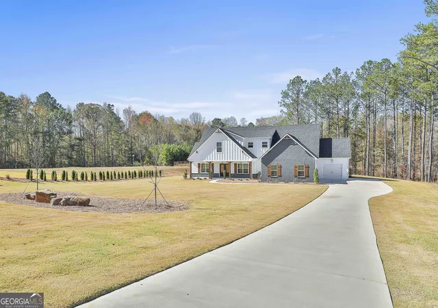Photo 2 of Sale Pending at 45 Sanders Xing #13, Newnan, GA 30263 | MLS# 10455944 | Listing updated on 2026-08-31