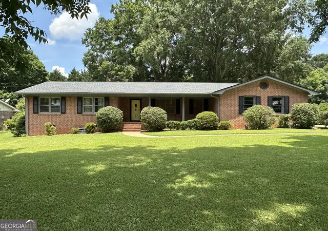 Homes for sale in Griffin, GA | 209 Maddox Rd, Griffin, GA 30224 | MLS# 10787694