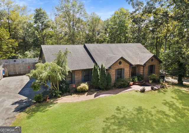 Homes for sale in Summerville, GA | 422 Ridgewood Cir, Summerville, GA 30747 | MLS# 10798791
