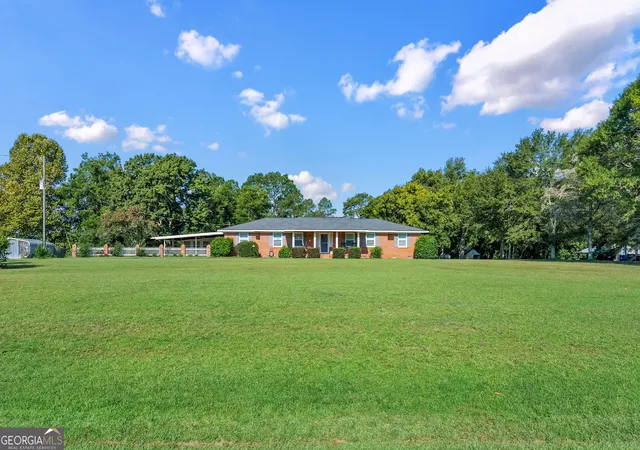 Photo 1 of Single family home for sale at 1069 Funston Sigsbee Rd, Moultrie, GA 31768 | MLS# 10834401 | Listing updated on 2026-09-10