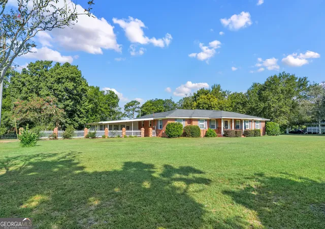 Photo 2 of Single family home for sale at 1069 Funston Sigsbee Rd, Moultrie, GA 31768 | MLS# 10834401 | Listing updated on 2026-09-10