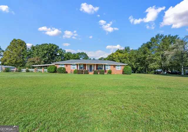 Photo 3 of Single family home for sale at 1069 Funston Sigsbee Rd, Moultrie, GA 31768 | MLS# 10834401 | Listing updated on 2026-09-10