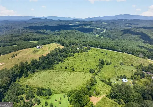 2nd image of 2627 Jones Mountain Rd, Talking Rock, GA 30175 | MLS# 10831707
