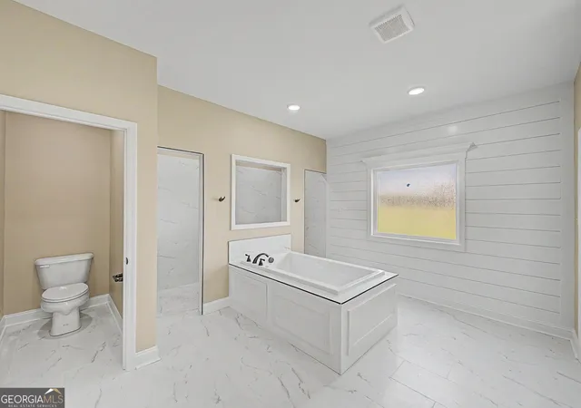 Photo 3 of Sale Pending at 423 Indian Crk Cir, Adel, GA 31620 | MLS# 10821826 | Listing updated on 2026-09-21