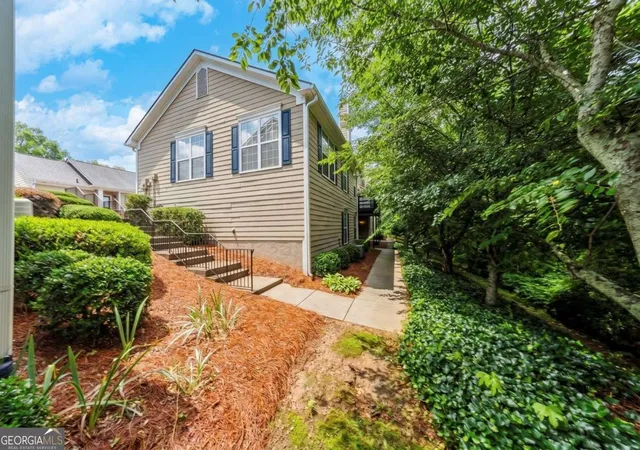 3rd image of 326 Camry Cir, Dallas, GA 30157 | MLS# 10788163