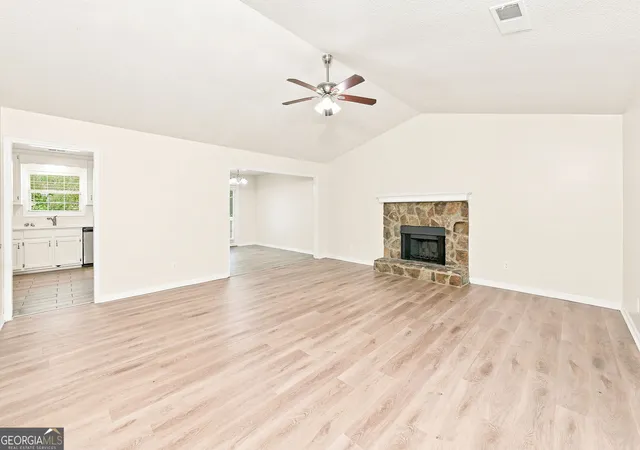 Photo 3 of Single family home for sale at 2950 Williams Farm Dr, Dacula, GA 30019 | MLS# 10833970 | Listing updated on 2026-09-13