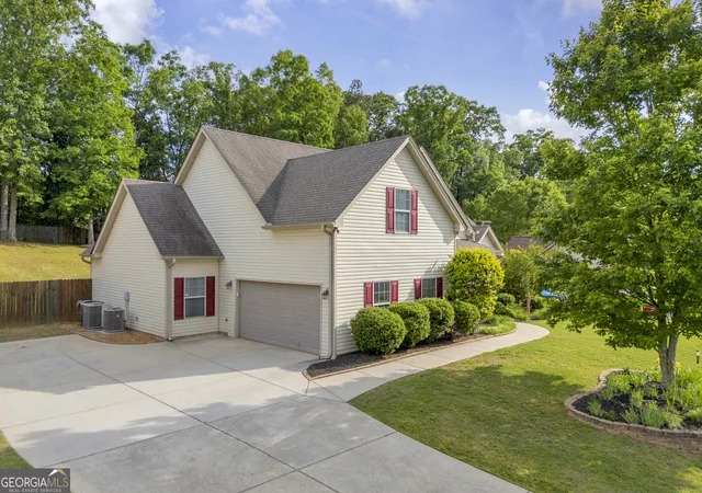 Photo 2 of Sale Pending at 141 Cypress Dr, Jefferson, GA 30549 | MLS# 10758152 | Listing updated on 2026-08-27