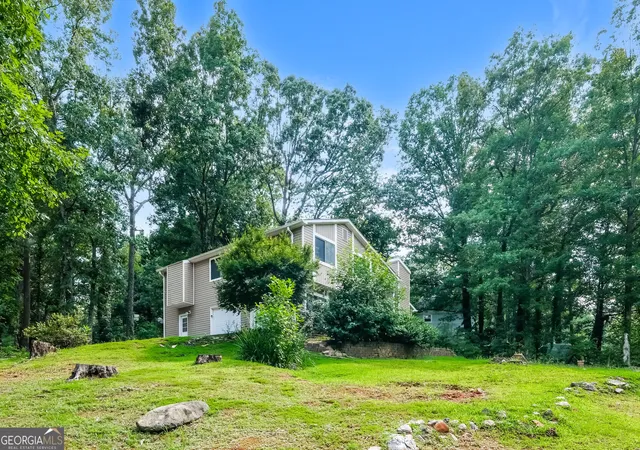 Photo 2 of Single family home for sale at 6629 Windwood Cir, Douglasville, GA 30135 | MLS# 10834356 | Listing updated on 2026-09-14