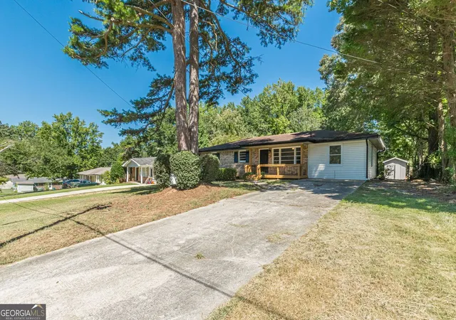 Photo 2 of Single family home for sale at 6405 Kensington Ct, Austell, GA 30106 | MLS# 10833758 | Listing updated on 2026-09-11