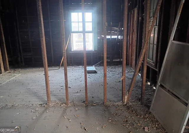 Photo 3 of Single family home for sale at 928 Welch St Sw, Atlanta, GA 30310 | MLS# 10719596 | Listing updated on 2026-09-30