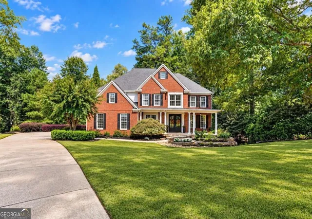 Photo 1 of Mansion for sale at 335 Chickering Lake Ct, Roswell, GA 30075 | MLS# 10873250 | Listing updated on 2026-10-30