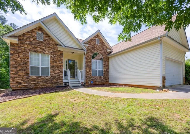 3rd image of 310 Hillcrest Dr, Hiram, GA 30141 | MLS# 10771002