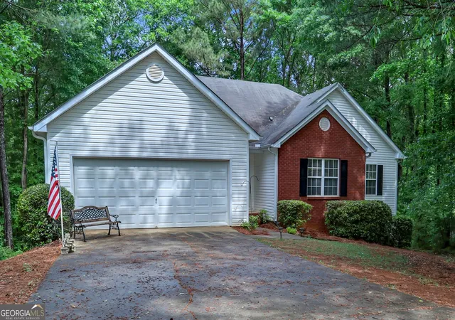 Photo 3 of Single family home for sale at 237 Clearwater Dr, Monroe, GA 30655 | MLS# 10755425 | Listing updated on 2026-09-11