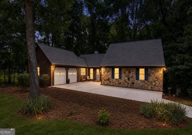 Photo 1 of Single family home for sale at 1677 Heritage Dr, Snellville, GA 30078 | MLS# 10834103 | Listing updated on 2026-09-14