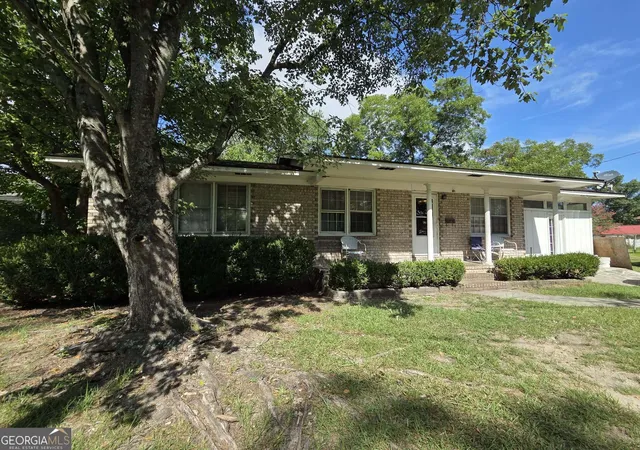 Homes for sale in Claxton, GA | 9 S College St, Claxton, GA 30417 | MLS# 10801242
