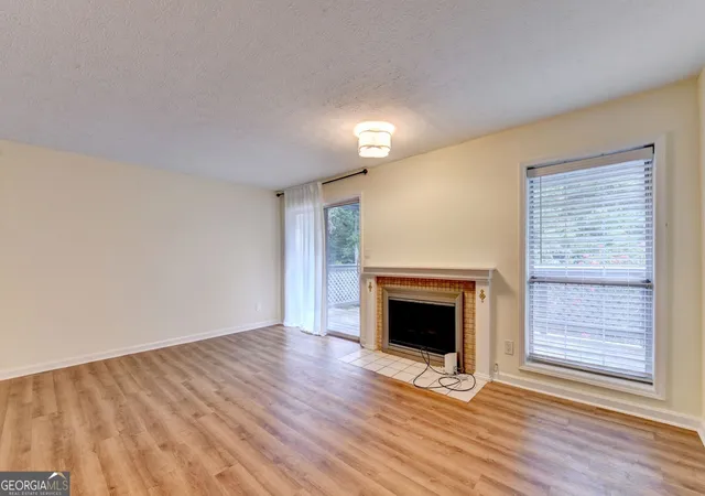 Photo 3 of Condo for sale at 1305 Weatherstone Wy Ne, Atlanta, GA 30324 | MLS# 10822106 | Listing updated on 2026-10-29