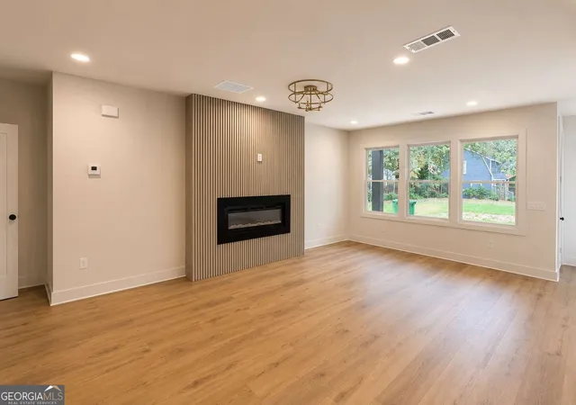 3rd image of 2510 Eastwood Dr, Decatur, GA 30032 | MLS# 10807637
