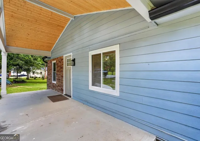 Photo 3 of Single family home for sale at 1374 Shangrila Cir, Riverdale, GA 30296 | MLS# 10822280 | Listing updated on 2026-08-21