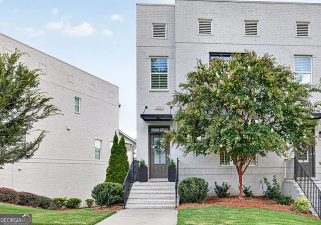 3rd image of 221 Nash St, Lawrenceville, GA 30046 | MLS# 10819986