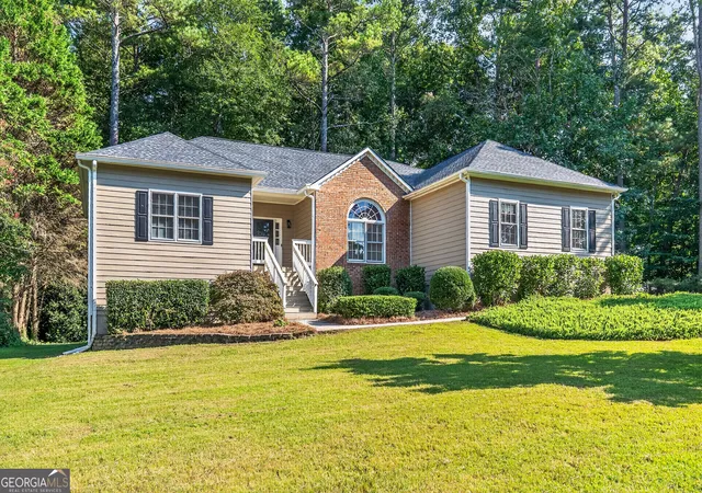 Photo 1 of Single family home for sale at 6139 Pritchett Dr, Powder Springs, GA 30127 | MLS# 10836377 | Listing updated on 2026-09-14