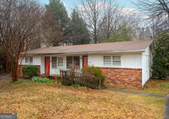 2nd image of 2027 Cooper Lake Dr Se, Smyrna, GA 30080 | MLS# 10262985
