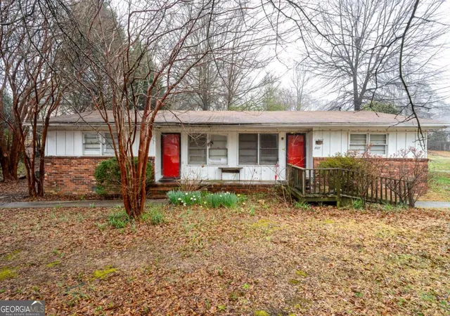 3rd image of 2027 Cooper Lake Dr Se, Smyrna, GA 30080 | MLS# 10262985
