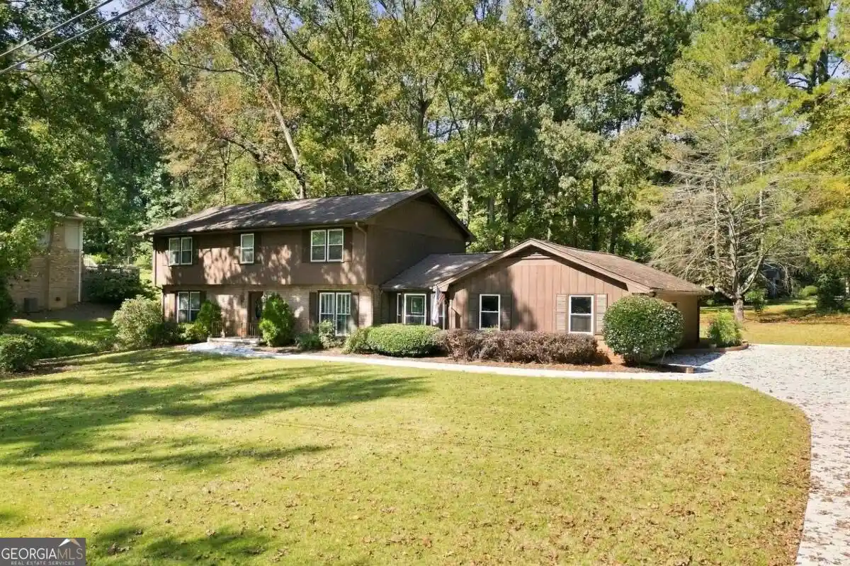 Photo 1 of Single family home for sale at 1130 Vermillion Ln Sw, Marietta, GA 30060 | MLS# 10874244 | Listing updated on 2026-10-30
