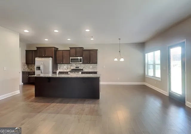 2nd image of 1910 Cobblefield Cir, Dacula, GA 30019 | MLS# 10798048