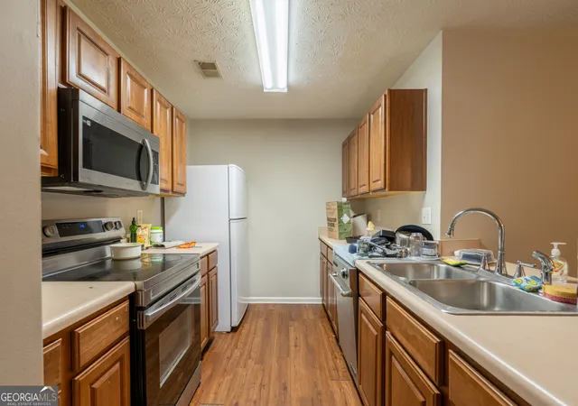 Photo 3 of Townhouse for sale at 3474 Waldrop Trl, Decatur, GA 30034 | MLS# 10772396 | Listing updated on 2026-08-31