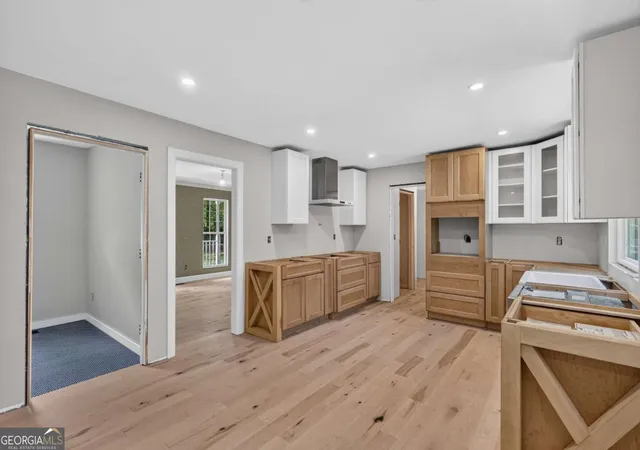 3rd image of 4460 Suwanee Dam Rd, Suwanee, GA 30024 | MLS# 10802431