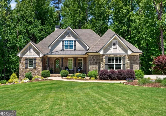 Photo 2 of Sale Pending at 3955 Ineal Dr, Cumming, GA 30028 | MLS# 10765827 | Listing updated on 2026-08-17