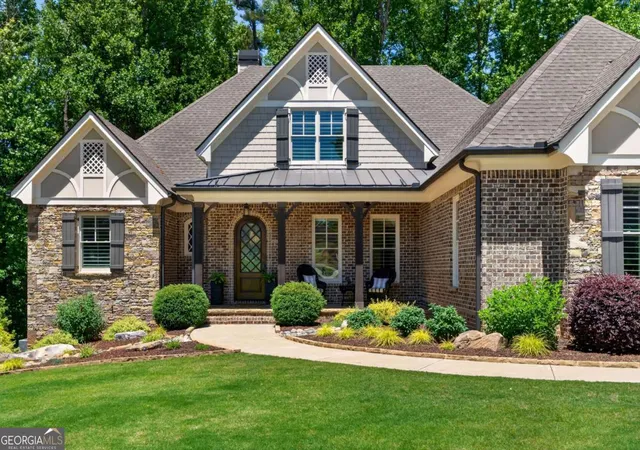 Photo 3 of Sale Pending at 3955 Ineal Dr, Cumming, GA 30028 | MLS# 10765827 | Listing updated on 2026-08-17
