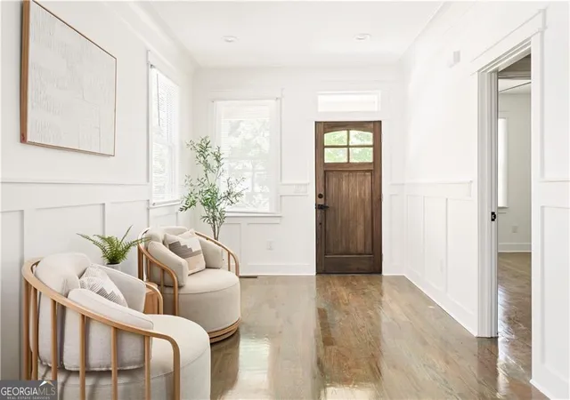 Photo 3 of Single family home for sale at 720 Lillian Ave SW, Atlanta, GA 30310 | MLS# 10735635 | Listing updated on 2026-06-11
