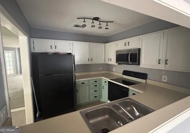 Listing Photo 4 - Condo for sale in building located at 104 Abingdon Wy, Sandy Springs, GA 30328