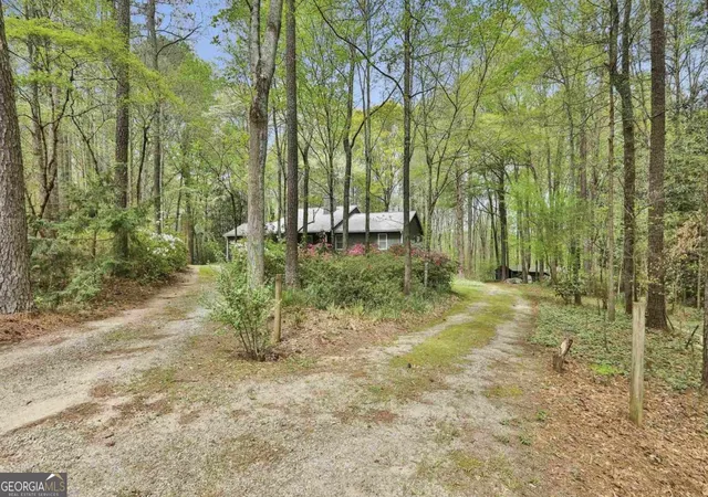 Photo 3 of Single family home for sale at 385 Vaughn Rd, Newnan, GA 30265 | MLS# 10795748 | Listing updated on 2026-08-21