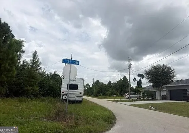 4th image of 57 Bruce Ave S, Lehigh Acres, FL 33976 | MLS# 10832791