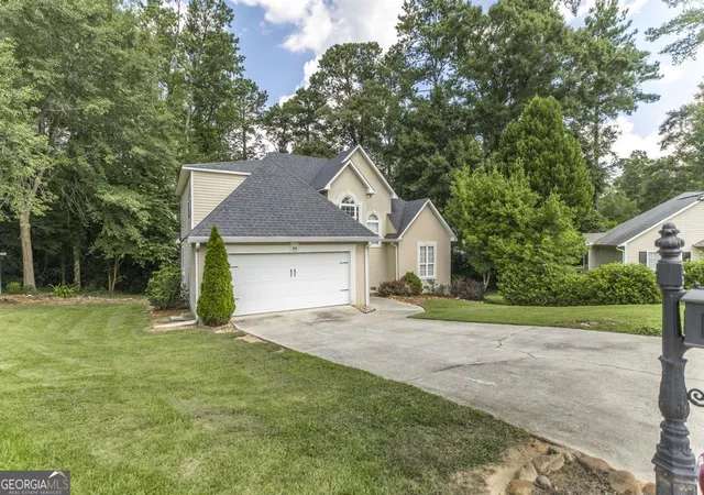 Photo 3 of Single family home for sale at 519 Ferncliff Ter, Macon, GA 31204 | MLS# 10802618 | Listing updated on 2026-09-04