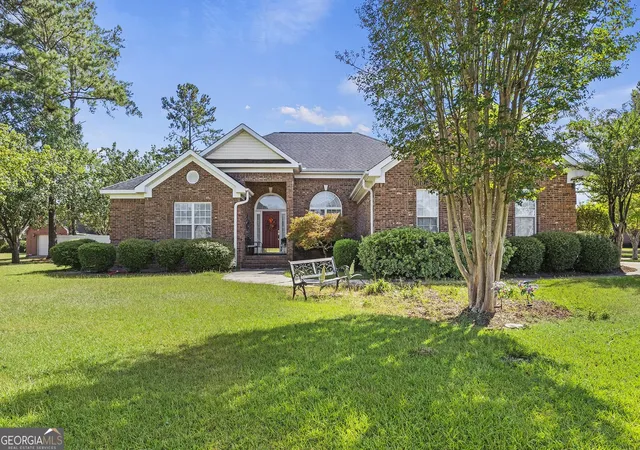 Photo 1 of Single family home for sale at 100 Julep Ct, Warner Robins, GA 31088 | MLS# 10854149 | Listing updated on 2026-10-28