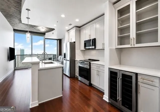 2nd image of 400 W Peachtree St Nw #2403, Atlanta, GA 30308 | MLS# 10791853